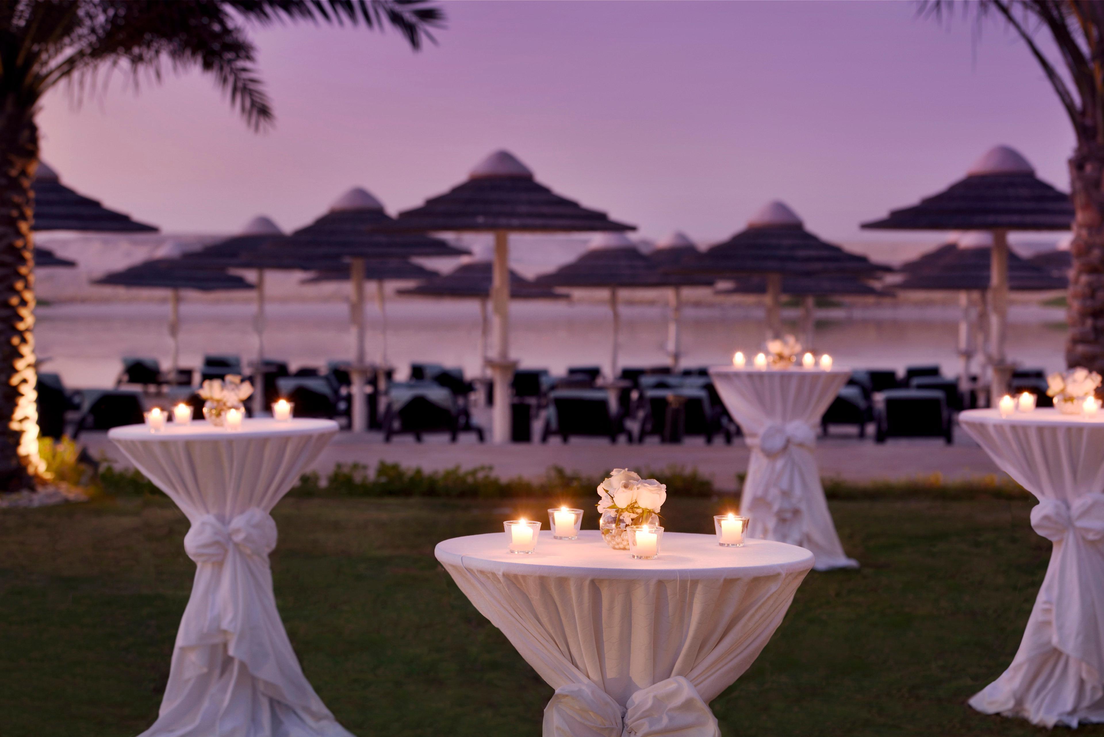InterContinental Abu Dhabi, an IHG Hotel Bagian luar foto The beach at the Jumeirah Beach Hotel