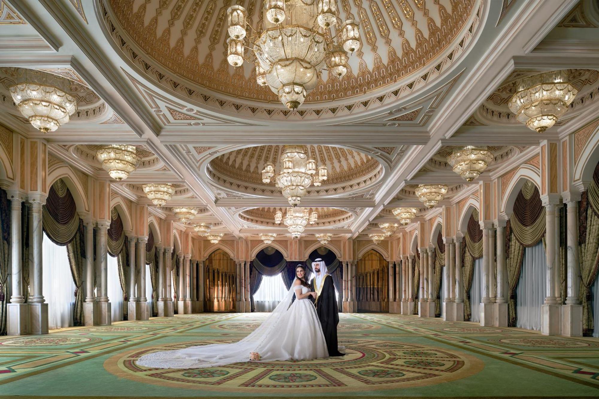 InterContinental Abu Dhabi, an IHG Hotel Bagian luar foto Wedding at the Emirates Palace